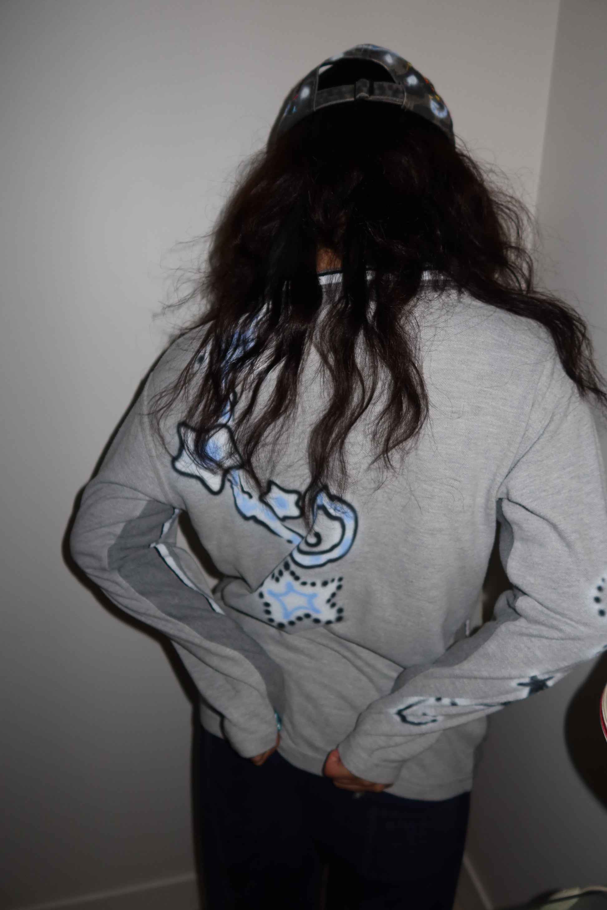 002 Airbrush Grey Top